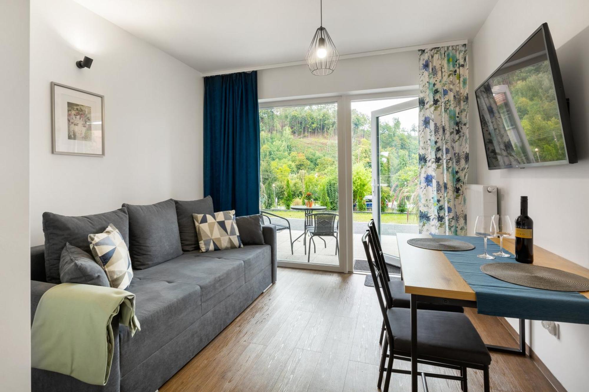 Apartamenty Wczasowa - Komfort Z Narciarnia Kudowa-Zdrój Szoba fotó